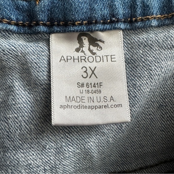 Aphrodite Women’s Shorts Medium Wash Super High Waisted Distressed‎ Size 3X​ - Picture 6 of 7